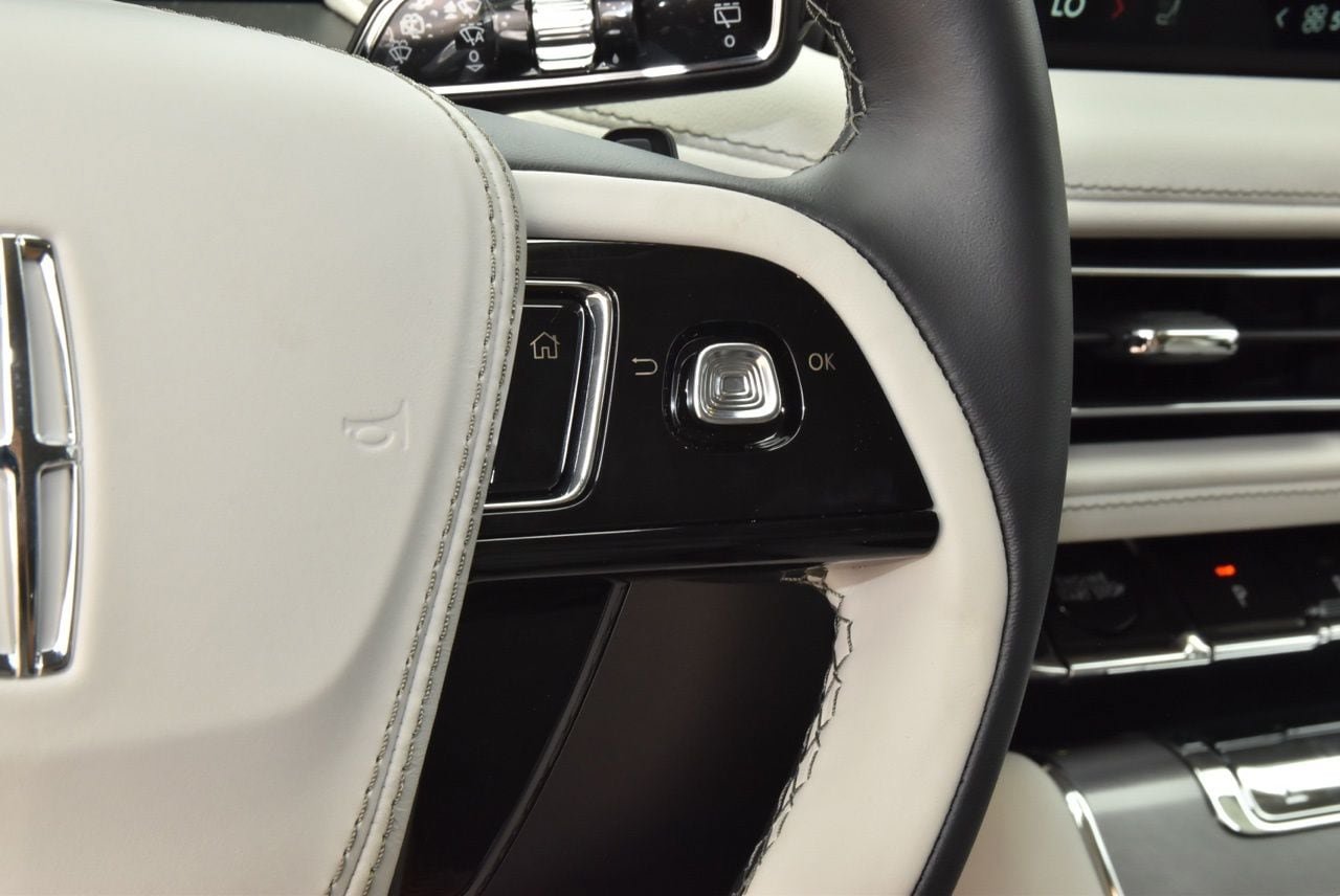 New 2026 Lincoln Aviator AWD image 26