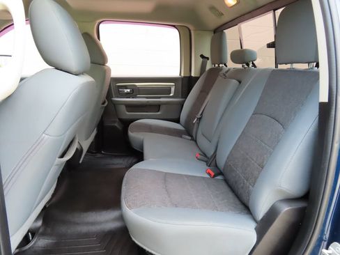 Used 2020 RAM 1500 Classic SLT w/ Luxury Group AWD/4WD image 28