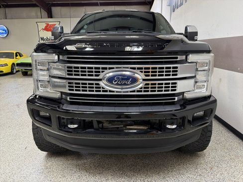 Used 2017 Ford F250 Platinum w/ Platinum Ultimate Package image 32