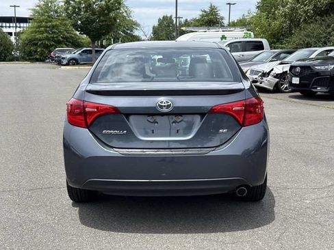 Used 2018 Toyota Corolla SE w/ Carpet Mat Package (TMS) FWD image 2