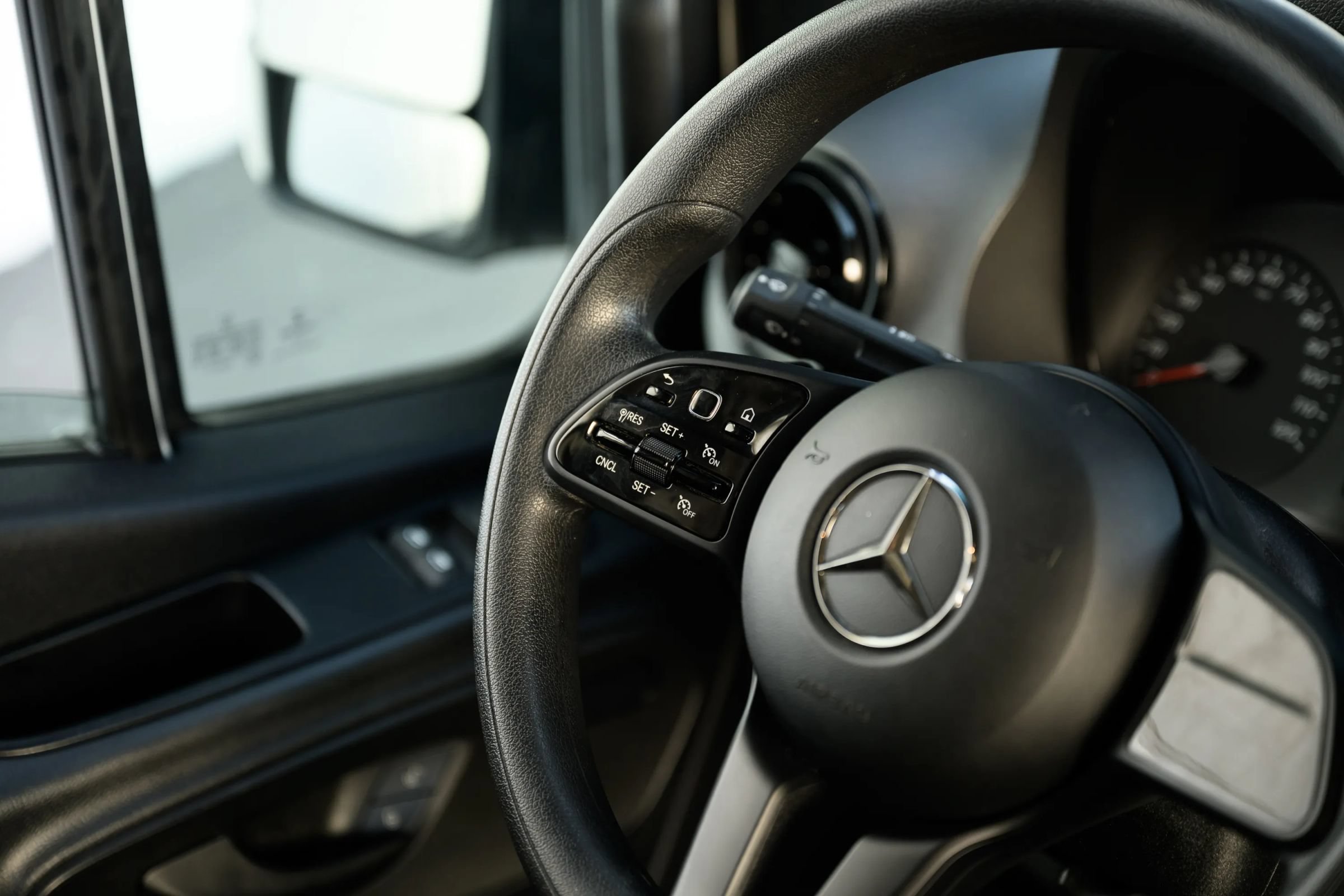 Used 2021 Mercedes-Benz Sprinter 2500 image 41