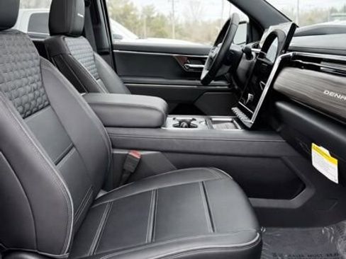 Used 2024 GMC Sierra EV Denali image 16