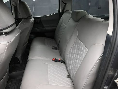 Used 2018 Toyota Tacoma SR w/ SR Convenience Package RWD image 11