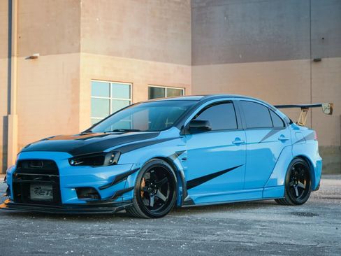 Used 2012 Mitsubishi Lancer Evolution GSR image 2