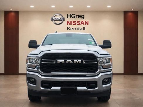 Used 2024 RAM 2500 Big Horn AWD/4WD image 4