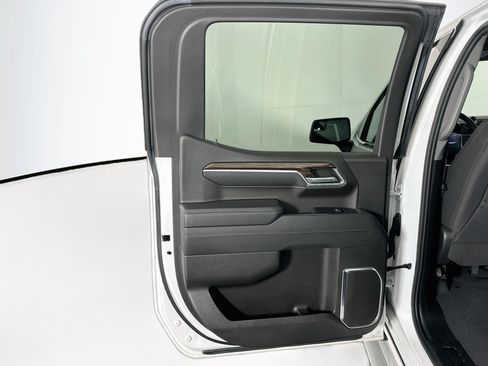 Used 2023 GMC Sierra 1500 SLE AWD/4WD image 25