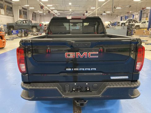 Used 2024 GMC Sierra 1500 Elevation w/ Preferred Package AWD/4WD image 6