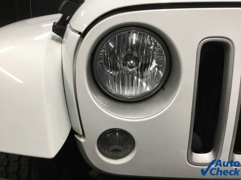 Used 2016 Jeep Wrangler Sahara AWD/4WD image 20