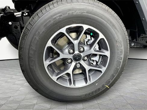 New 2025 Jeep Gladiator Sport image 13