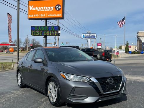 Used 2020 Nissan Sentra S image 2