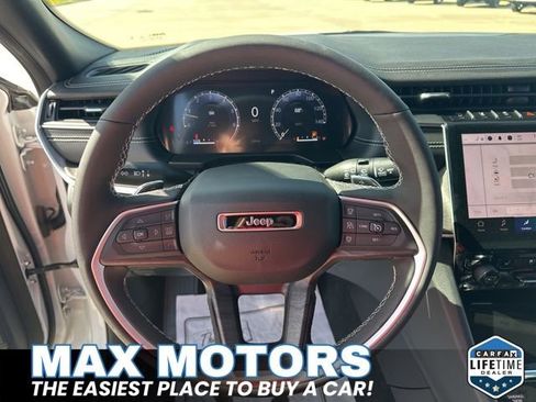 Used 2024 Jeep Grand Cherokee Limited w/ Luxury Tech Group II AWD/4WD image 24