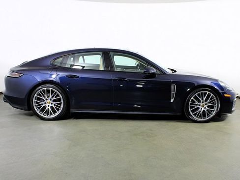 Certified 2023 Porsche Panamera 4 Platinum Edition image 8