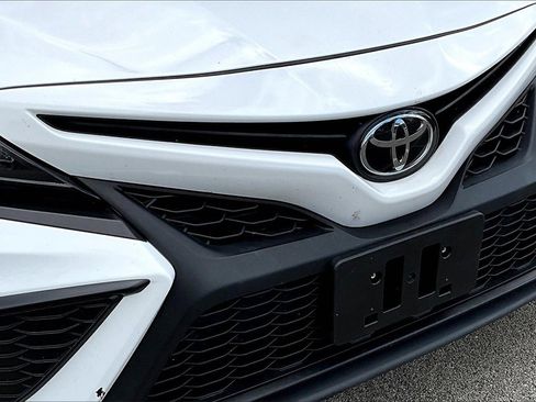 Used 2024 Toyota Camry SE image 29