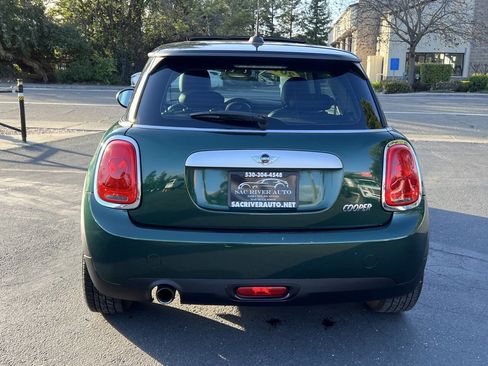 Used 2014 MINI Cooper 2-Door Hardtop image 6