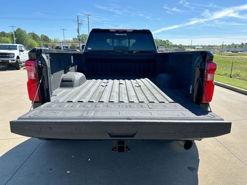 Used 2023 Chevrolet Silverado 3500 High Country w/ Snow Plow Prep/Camper Package AWD/4WD image 25