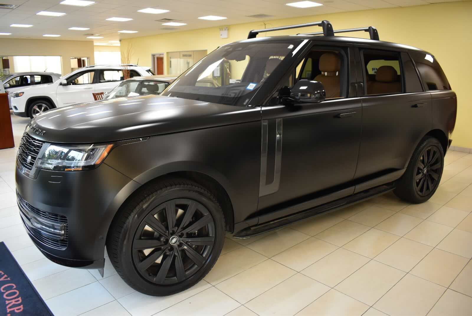 Used 2023 Land Rover Range Rover Long Wheelbase SE AWD/4WD image 7