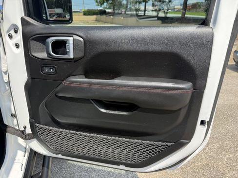 Used 2020 Jeep Gladiator Rubicon AWD/4WD image 39