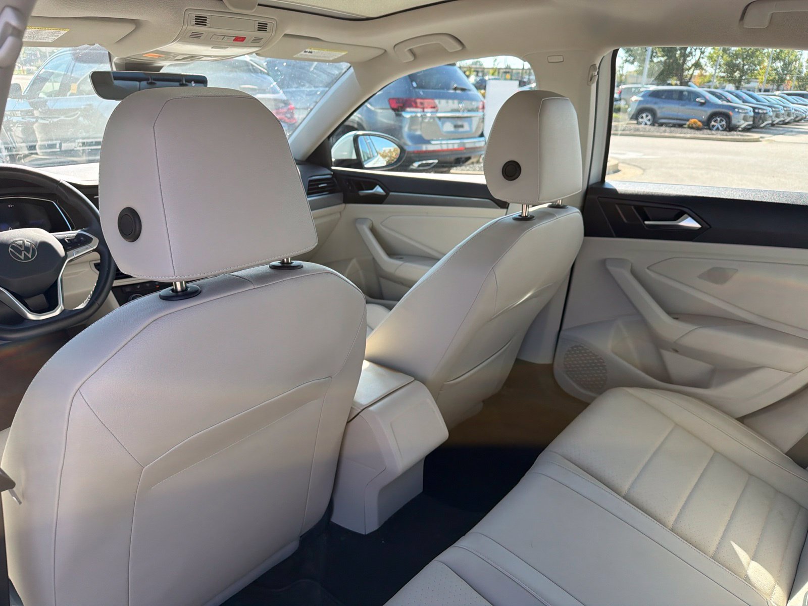 Used 2023 Volkswagen Jetta SE w/ Panoramic Sunroof Package FWD image 25