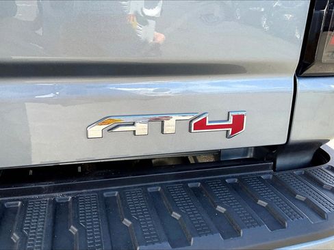 Used 2024 GMC Sierra 2500 AT4 w/ Technology Package AWD/4WD image 16