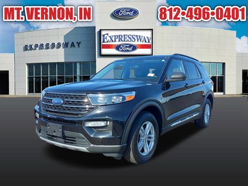 Used 2024 Ford Explorer XLT w/ Equipment Group 202A image 2