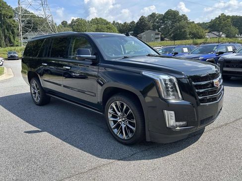 Used 2020 Cadillac Escalade ESV Premium Luxury AWD/4WD image 7