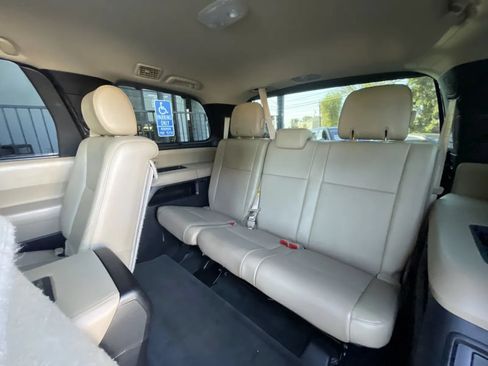 Used 2017 Toyota Sequoia Platinum RWD image 17