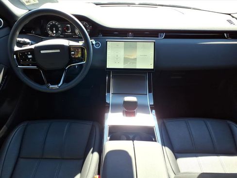 Used 2026 Land Rover Range Rover Evoque S image 4