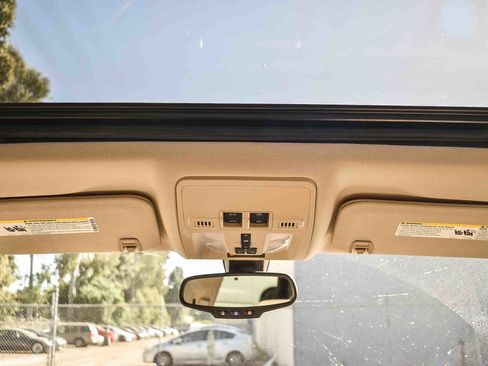 Used 2014 Cadillac SRX Performance w/ LPO, U-Rail D-Rings Package image 13