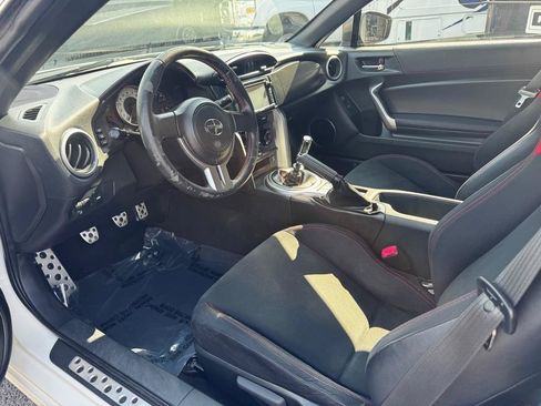 Used 2014 Scion FR-S RWD image 11