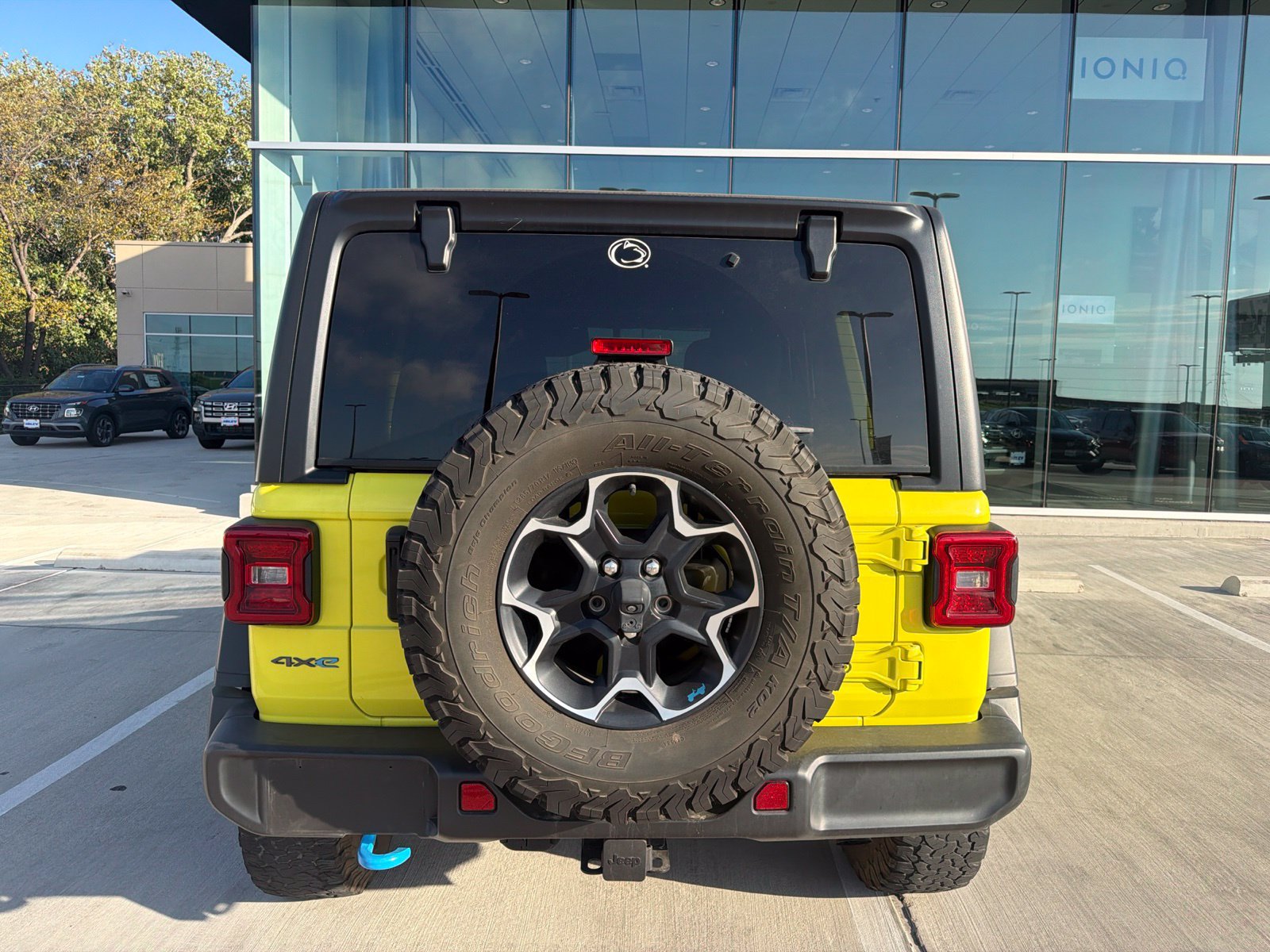Used 2023 Jeep Wrangler Unlimited Rubicon 4xe AWD/4WD image 6