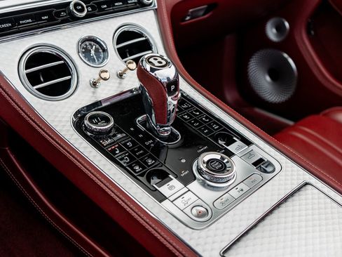 Used 2020 Bentley Continental GT image 34