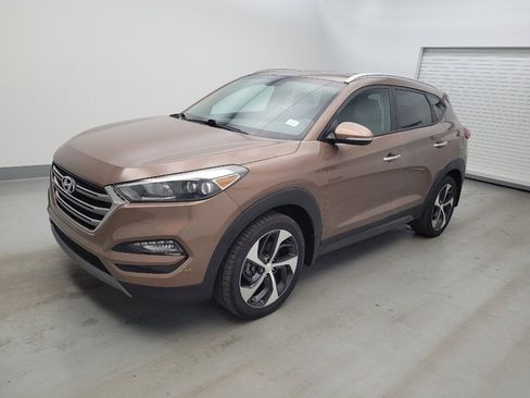 Used 2016 Hyundai Tucson Limited AWD/4WD image 2