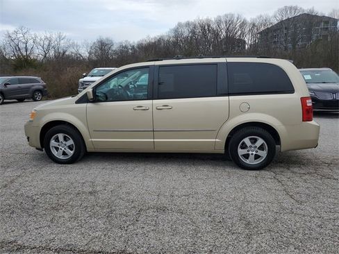 Used 2010 Dodge Grand Caravan SXT w/ Family Value Group image 7