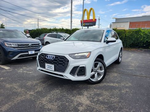 Used 2023 Audi Q5 2.0T Premium Plus w/ Premium Plus Package AWD/4WD image 2
