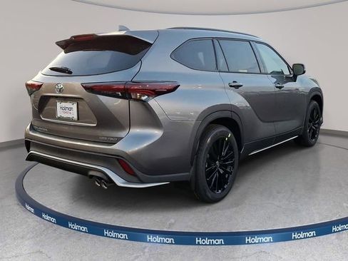 New 2026 Toyota Highlander XSE image 3