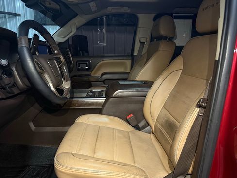 Used 2018 GMC Sierra 2500 Denali w/ Duramax Plus Package AWD/4WD image 40