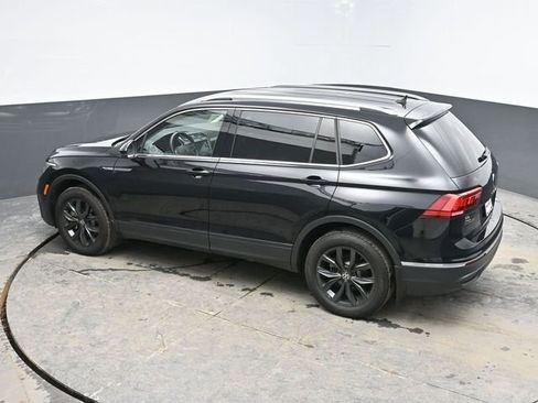 Used 2024 Volkswagen Tiguan SE image 27