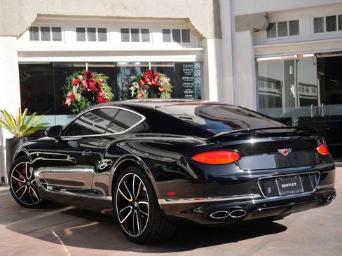 Used 2020 Bentley Continental GT image 3