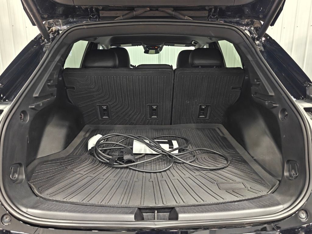 Used 2024 Chevrolet Equinox EV RS FWD image 30
