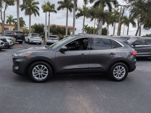 Used 2020 Ford Escape SE FWD image 7