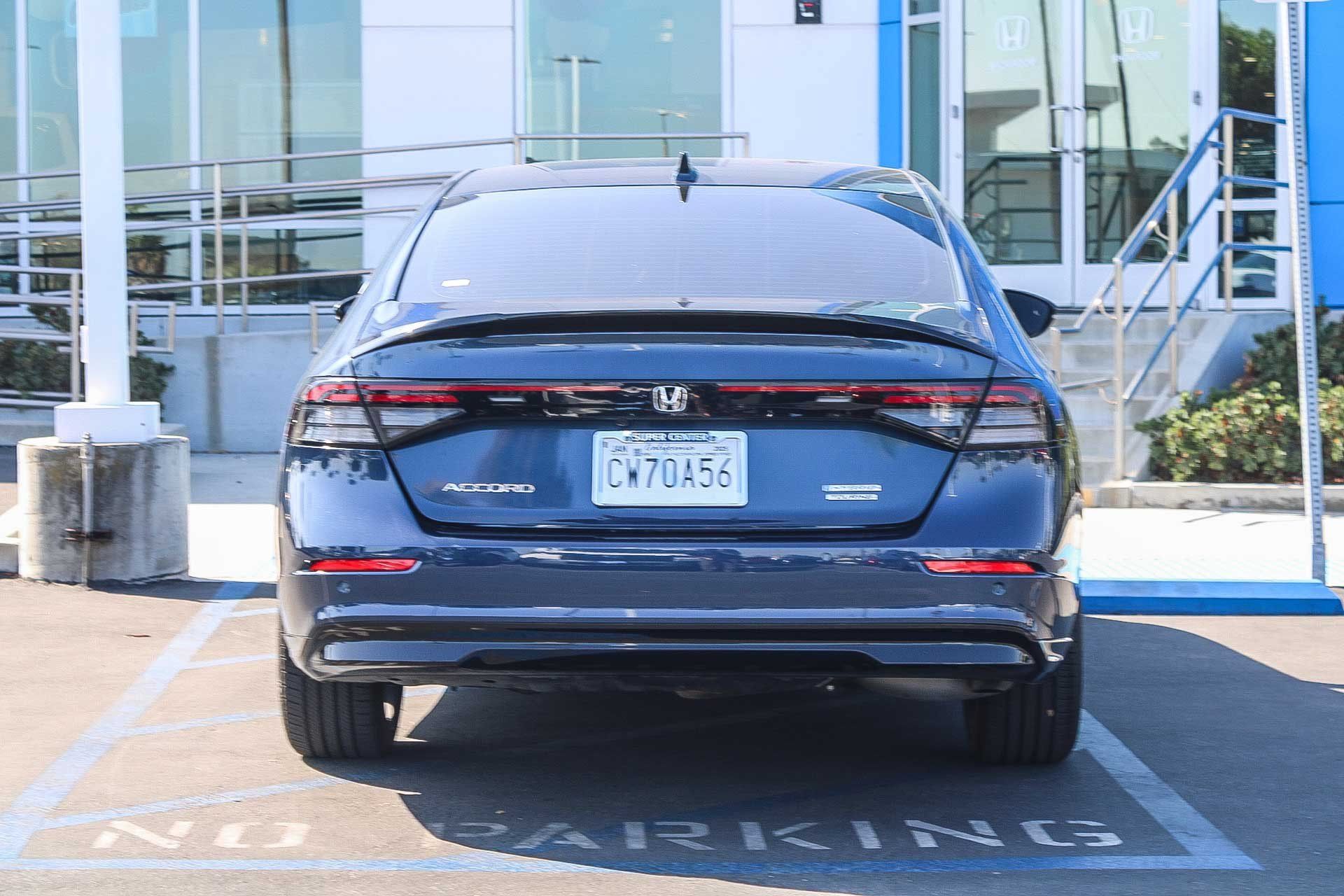 Used 2024 Honda Accord Touring image 8