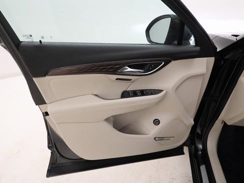 Used 2023 Buick Envision Avenir image 7