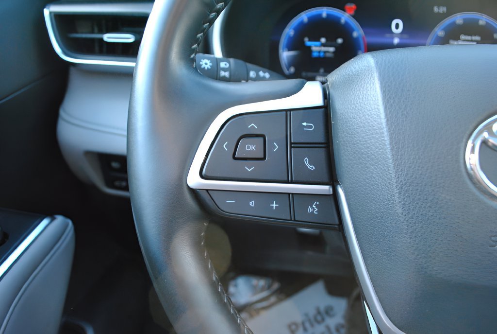 Used 2023 Toyota Highlander Limited AWD/4WD image 20