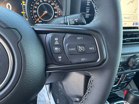 New 2026 Jeep Gladiator Mojave image 15