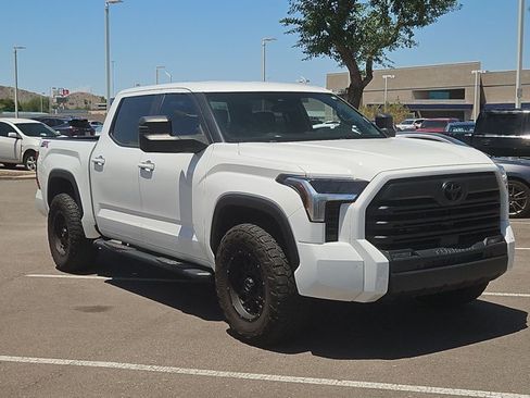 Used 2025 Toyota Tundra SR5 w/ SR5 Convenience Package AWD/4WD image 3