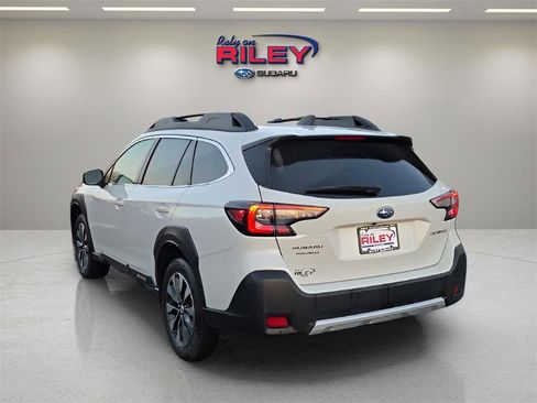 Certified 2023 Subaru Outback Limited image 3