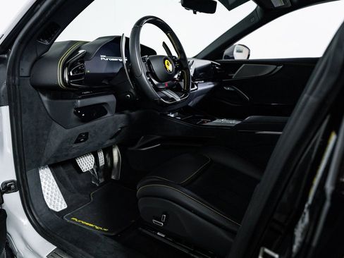 Certified 2025 Ferrari Purosangue image 15