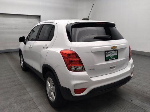 Used 2020 Chevrolet Trax LS w/ Tint and Cruise Package FWD image 5