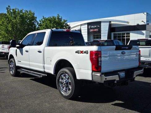 Used 2020 Ford F250 Lariat w/ Chrome Package image 6