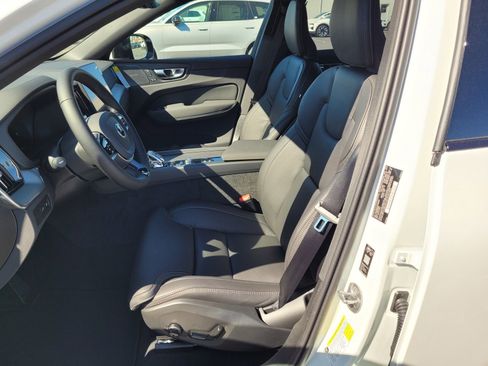 New 2026 Volvo XC60 T8 Ultra w/ Climate Package PRO AWD/4WD image 9